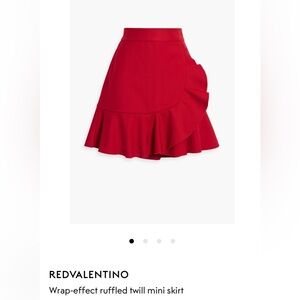RedValentino Skirt - in Red size 42 (size 6)new w/o tags, originally $375